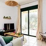 Oliva Homes 4*