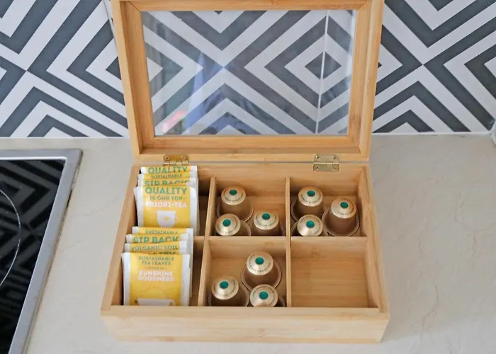 Oliva Homes Dhiyellótika