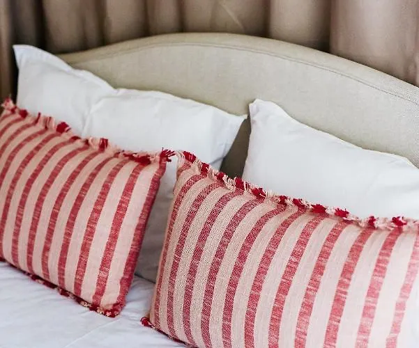 Oliva Homes Apart-hotel Dhiyeliotika