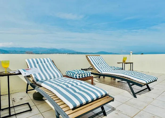 Oliva Homes 4* Dhiyellótika